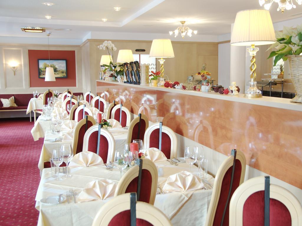 Hotel Amadeus Micheluzzi 세르파우스 외부 사진