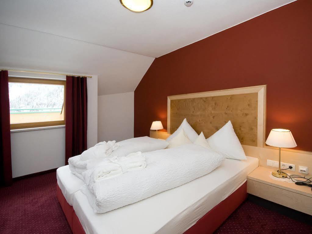 Hotel Amadeus Micheluzzi 세르파우스 외부 사진
