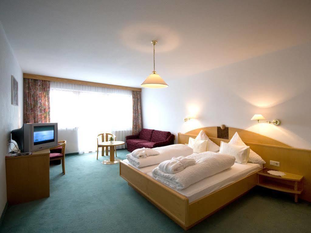 Hotel Amadeus Micheluzzi 세르파우스 외부 사진